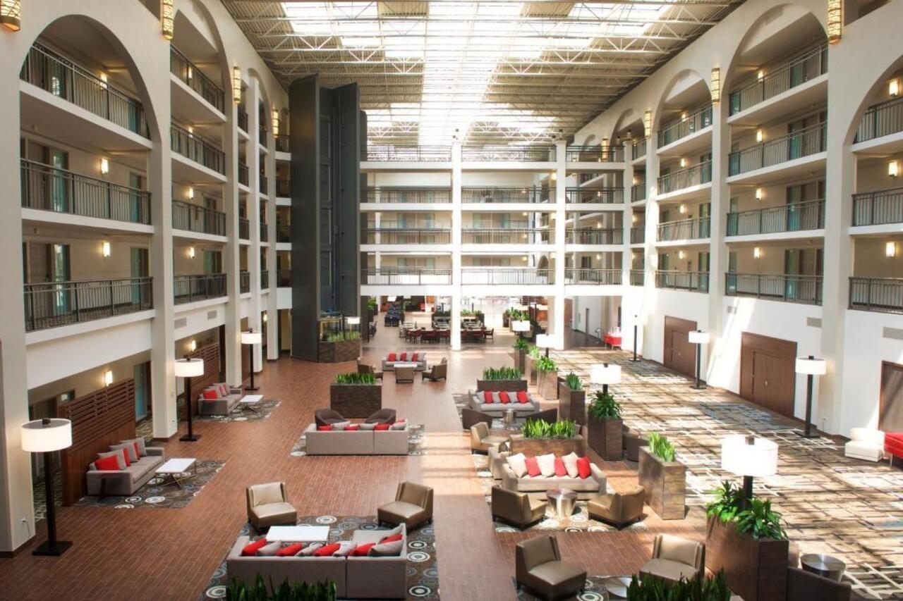 Embassy Suites By Hilton Detroit - Livonia/Novi Exteriér fotografie