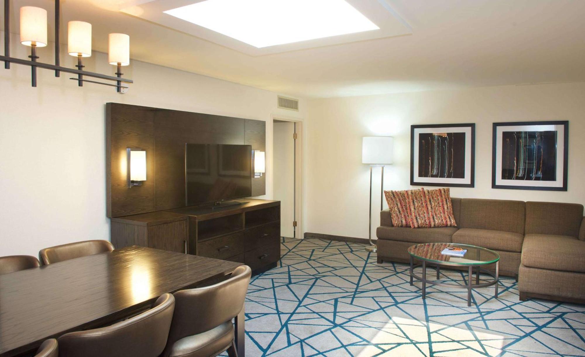 Embassy Suites By Hilton Detroit - Livonia/Novi Exteriér fotografie