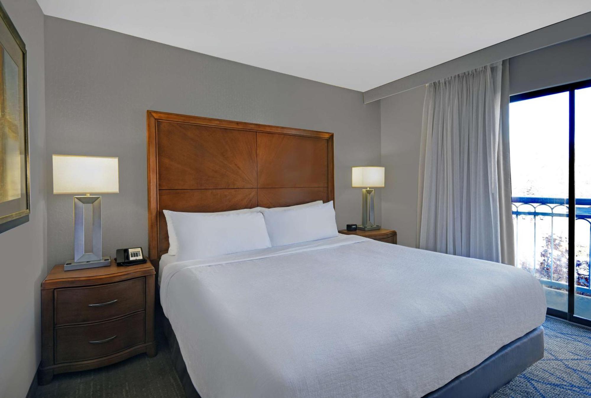 Embassy Suites By Hilton Detroit - Livonia/Novi Exteriér fotografie