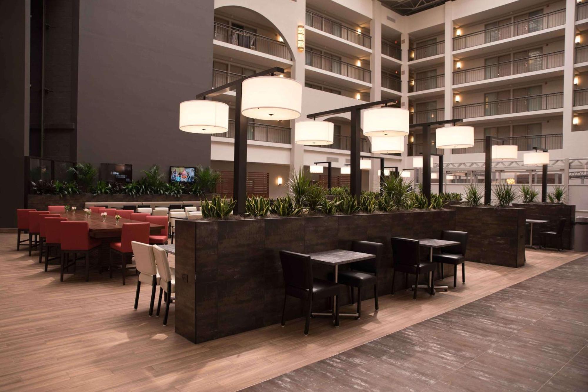 Embassy Suites By Hilton Detroit - Livonia/Novi Exteriér fotografie