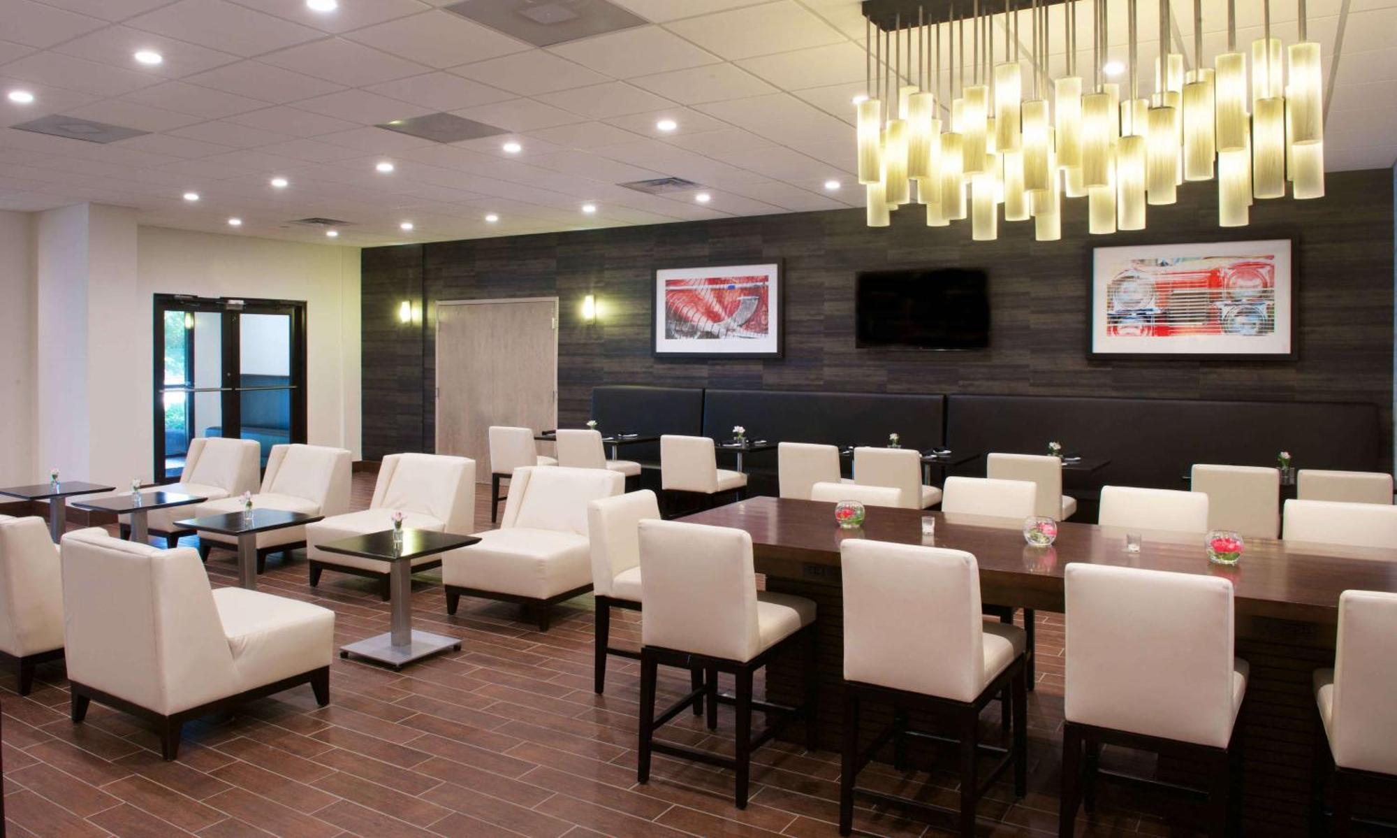 Embassy Suites By Hilton Detroit - Livonia/Novi Exteriér fotografie