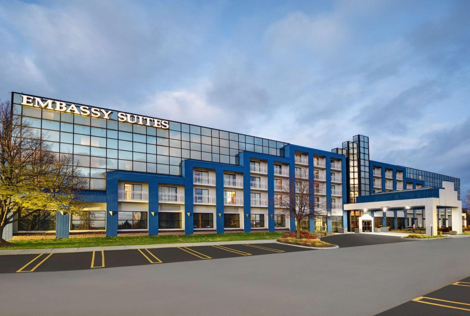 Embassy Suites By Hilton Detroit - Livonia/Novi Exteriér fotografie