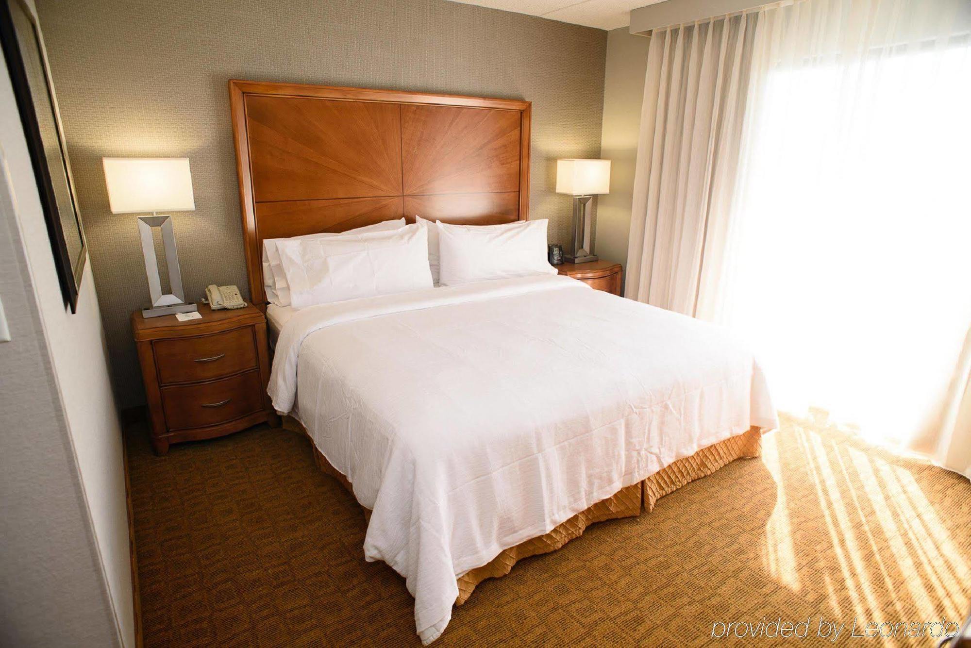 Embassy Suites By Hilton Detroit - Livonia/Novi Exteriér fotografie