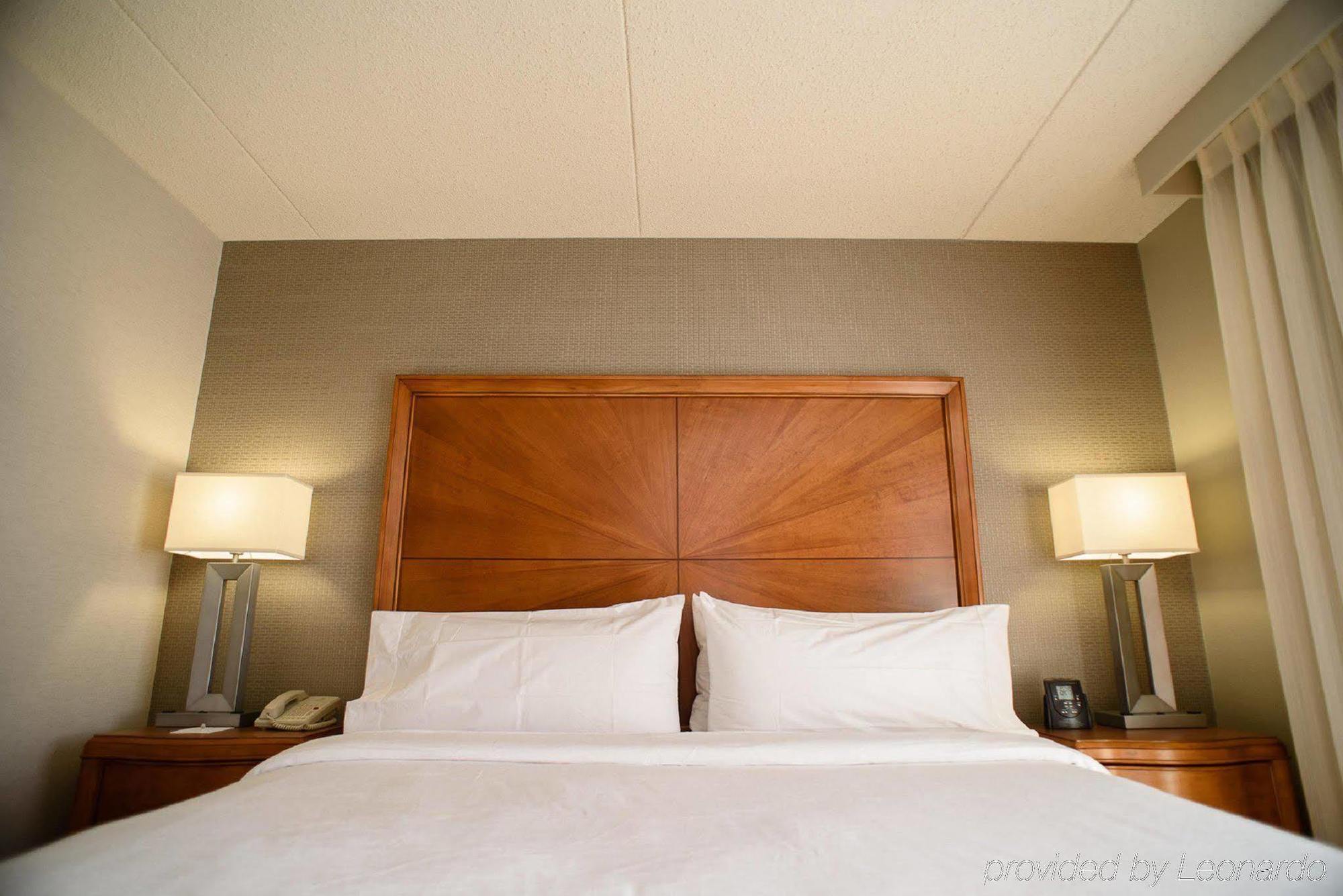 Embassy Suites By Hilton Detroit - Livonia/Novi Exteriér fotografie