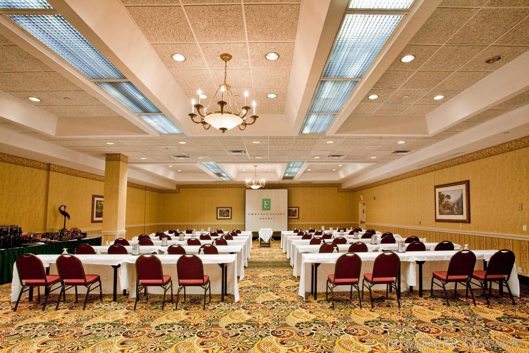 Embassy Suites By Hilton Detroit - Livonia/Novi Exteriér fotografie